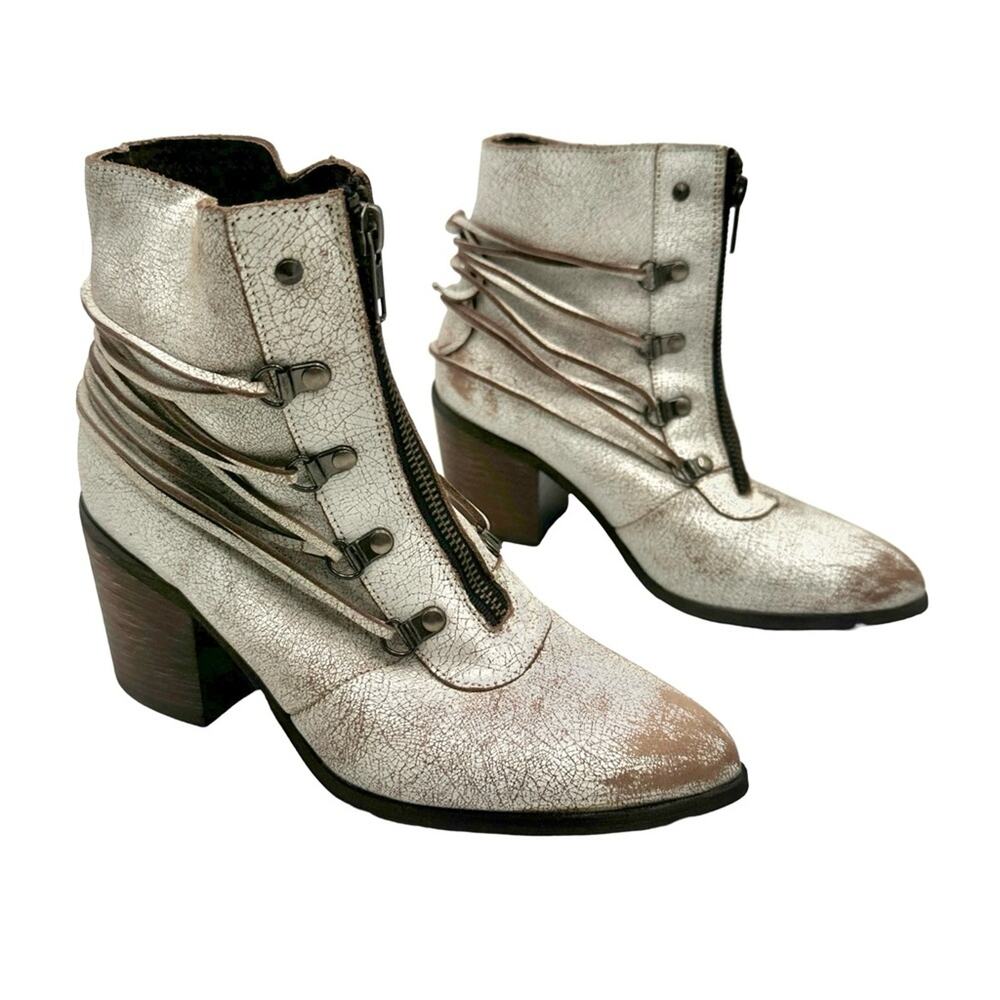 Buckle - Sbicca Peace Keeper Leather Boot - Women's Shoes White | size 7 - Picture 6 of 16